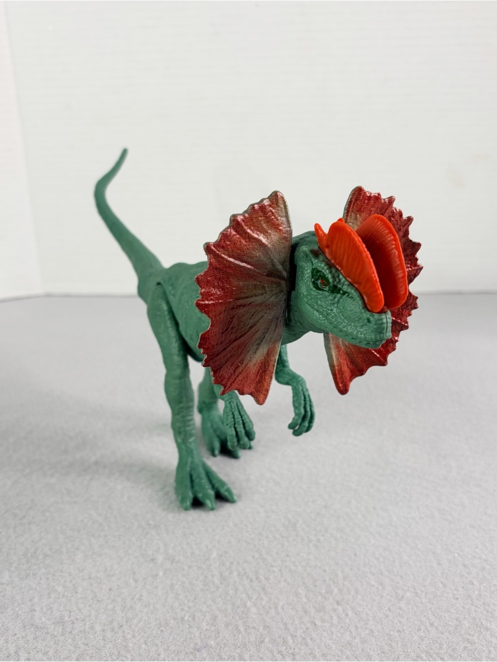 Jurassic World Fallen Kingdom 15” Large Basic Dilophosaurus Dinosaur Figure 2018